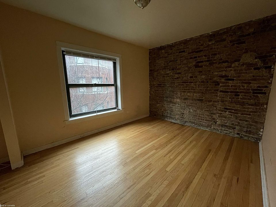 1st image of 849 W Cornelia Ave #1413