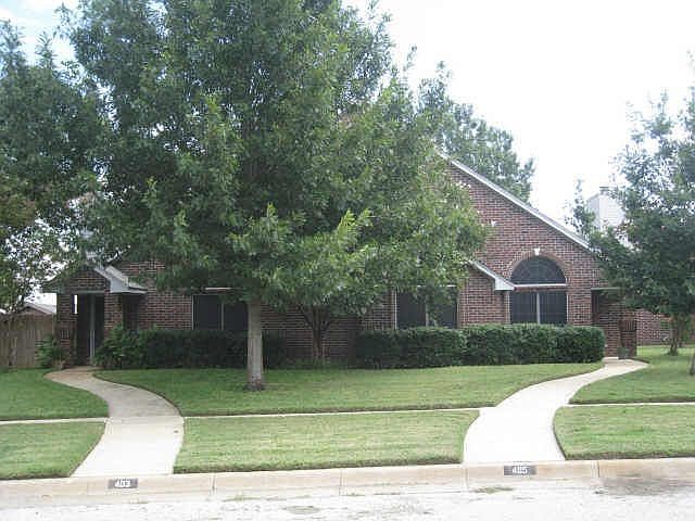1st image of 405 Crowe Dr