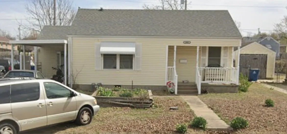 2 bed, 1.5 bath, 1355 sqft, $1,200 — Photo 1