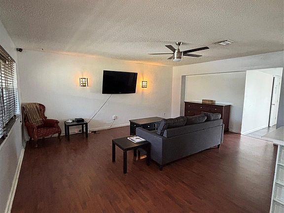 3rd image of 1137 NW 16th Court