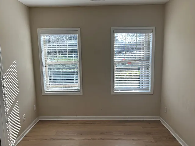 631 Greencrest Ln — Photo 23
