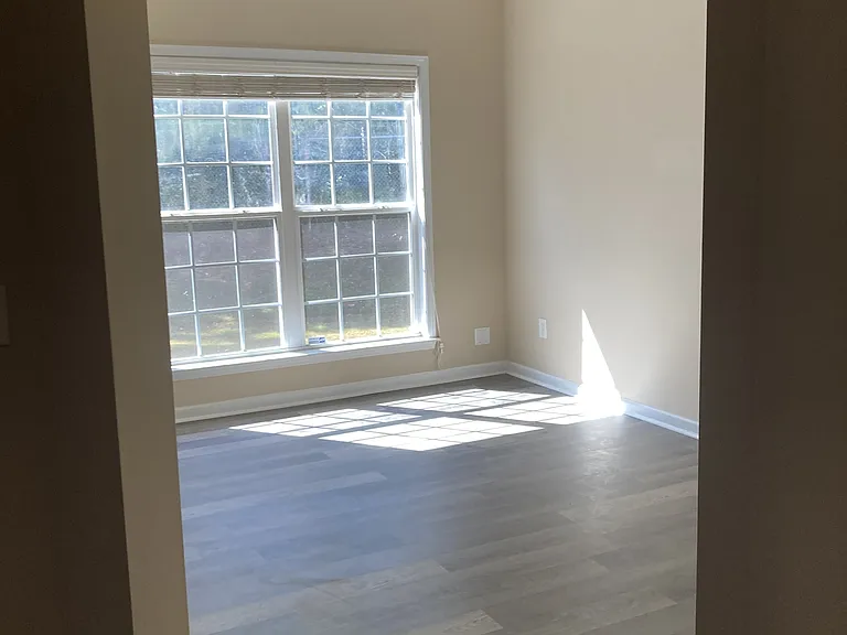 57 Fairfield Dr — Photo 8
