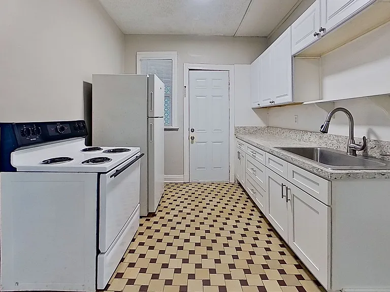 938 Cordova Pl #4 — Photo 8