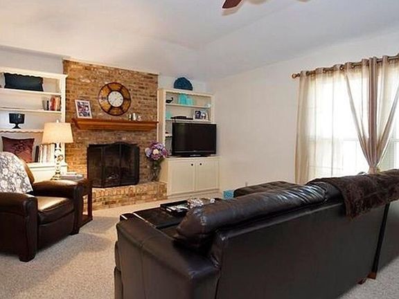 2nd image of 5408 Briar Cove Dr