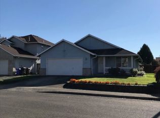 1206 Meadowlark Pl, Molalla, OR 97038