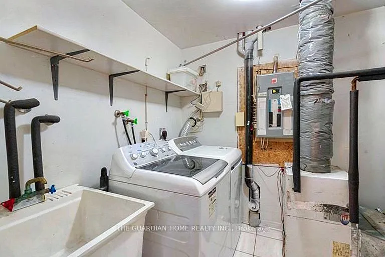 28 Rosebank Dr #705 — Photo 9