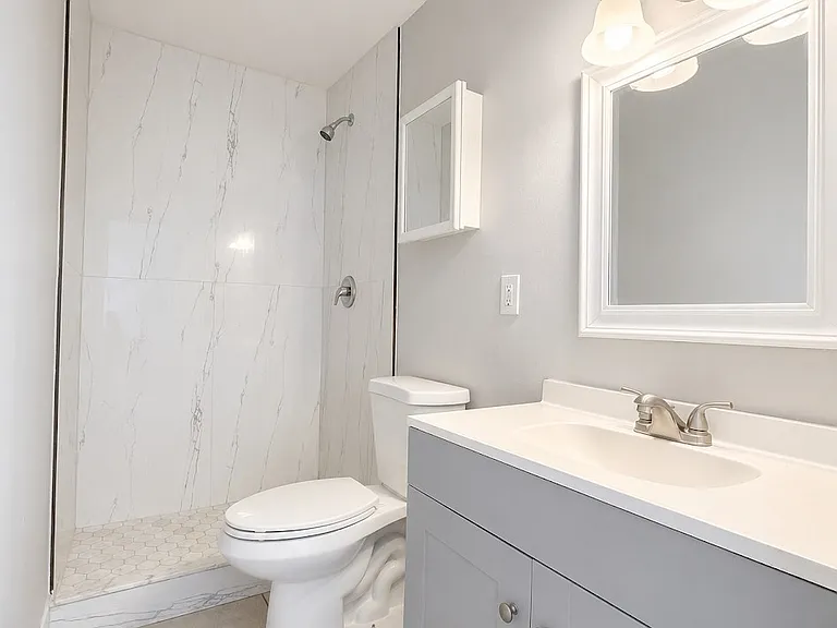 1572 Cypress Dr — Photo 3
