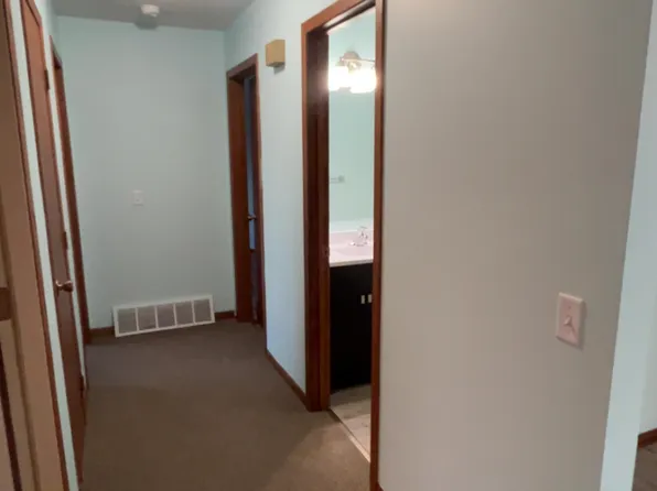1608 Market St #A, Beatrice, NE 68310