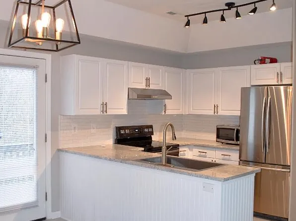 82 Huntress Dr, Greer, SC 29651