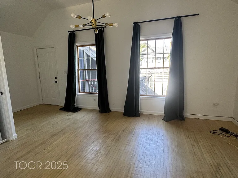 19-23 E Main St #B — Photo 3