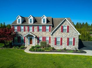 5468 Sunset Dr N, Schnecksville, PA 18078