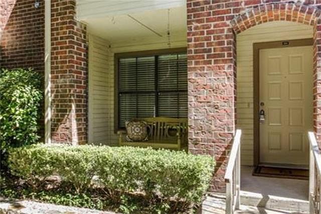 1st image of 3205 Donnelly Cir #2