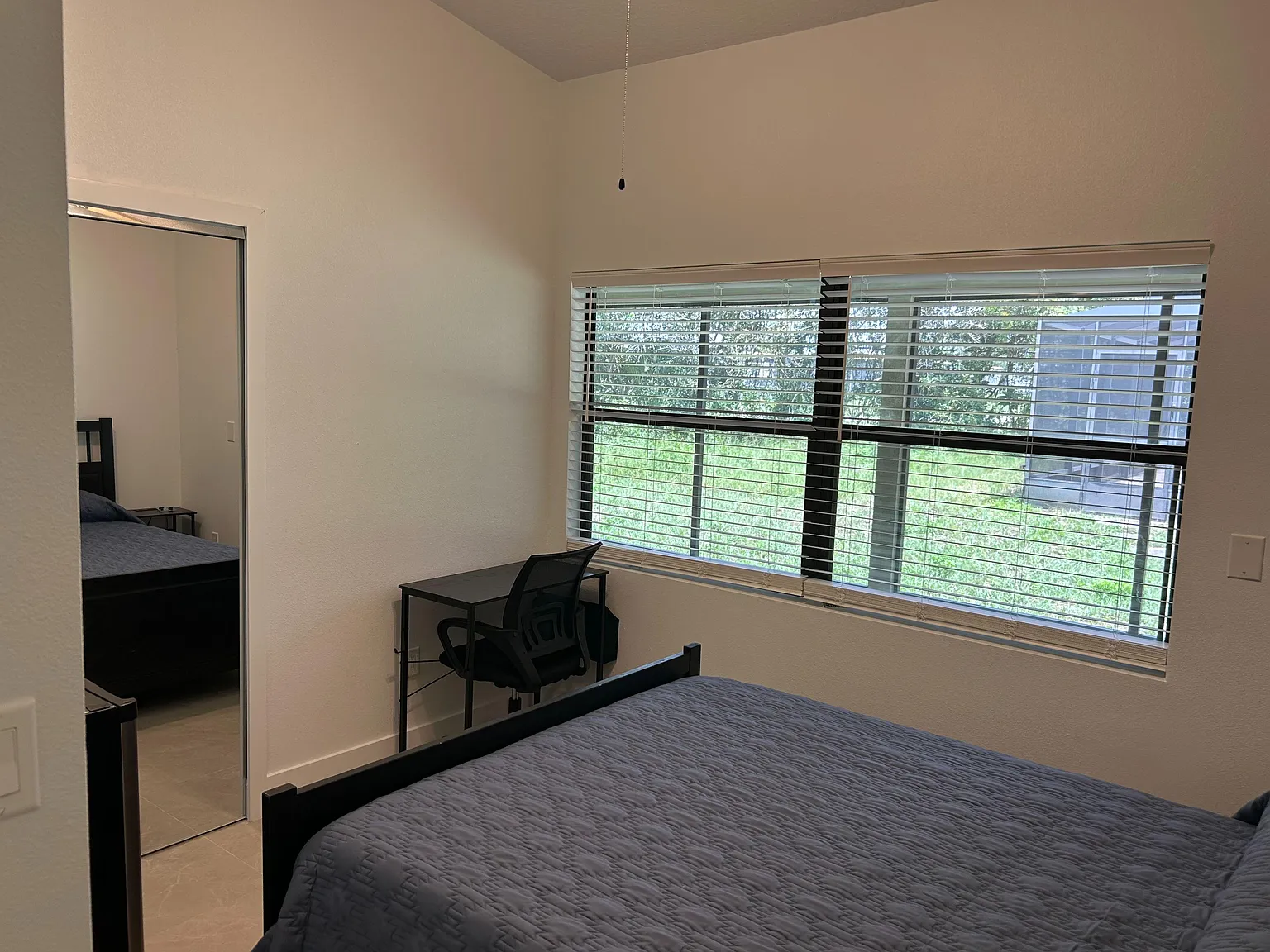 3 bed, 2.0 bath, 1000 sqft, $1,356 — Photo 2