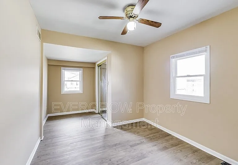 1417 N Denny St — Photo 15