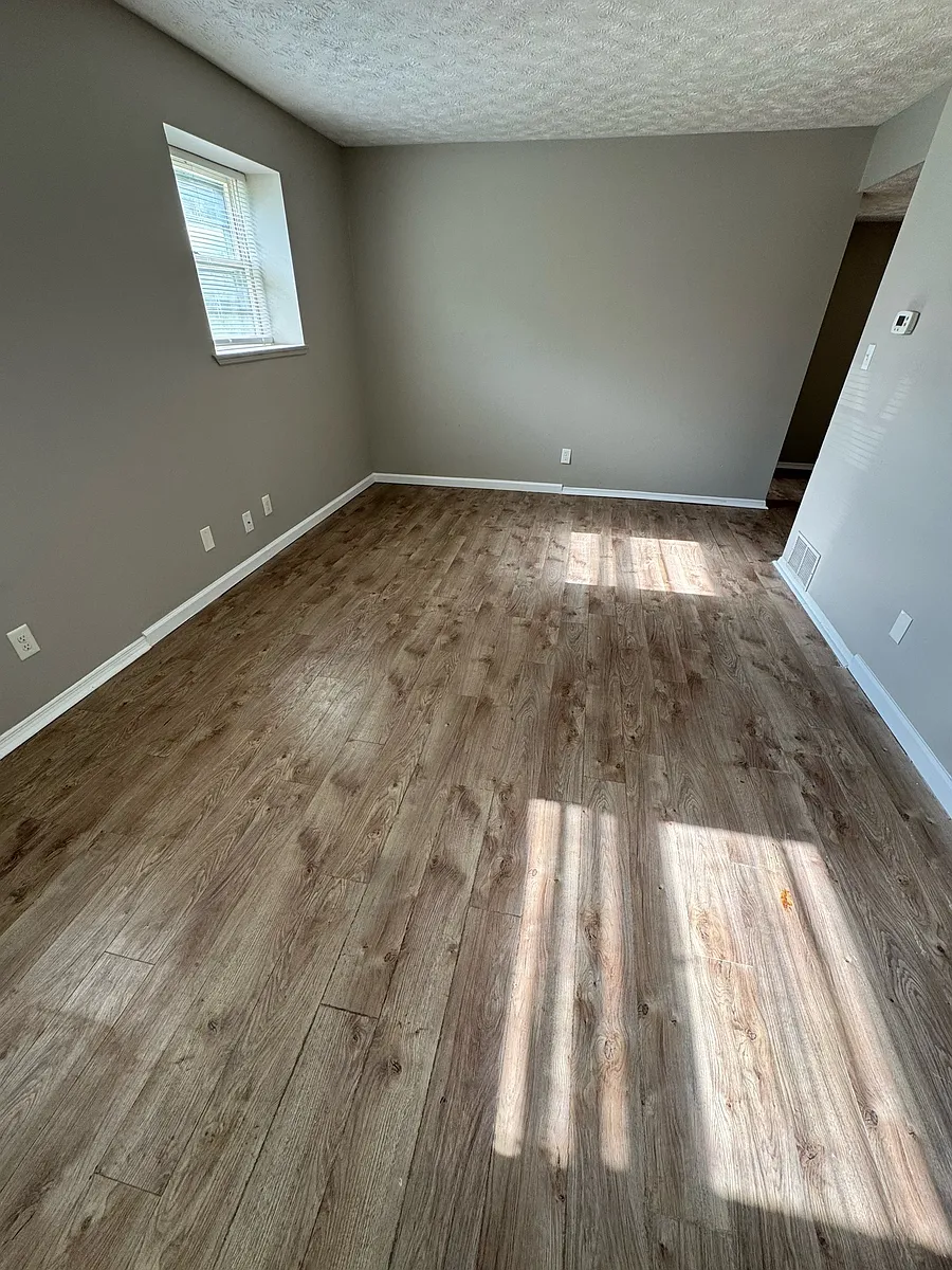 Building Photo - 129 Meadowlark Dr