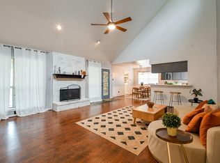 115 Pine Manor Dr, Conroe, TX 77385
