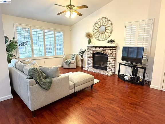 3rd image of 11651 Rolling Hills Pl