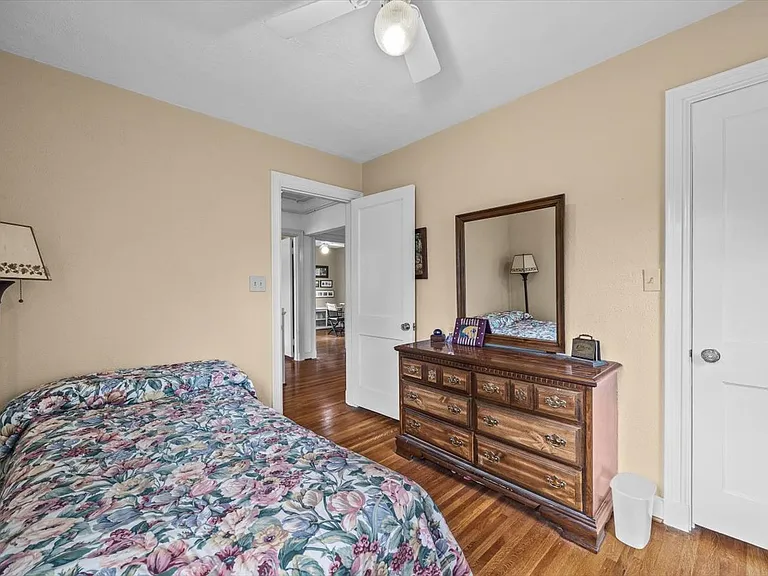 932 Woodrow Ave — Photo 24
