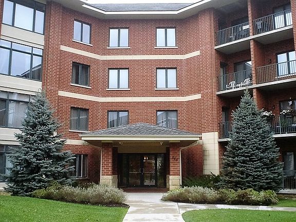 2nd image of 845 E 22nd St APT 418