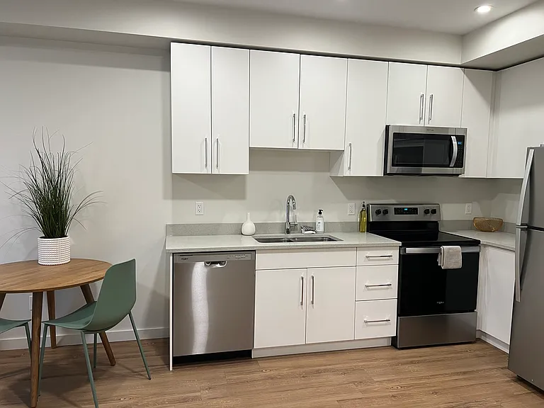 302 Birch St — Photo 15