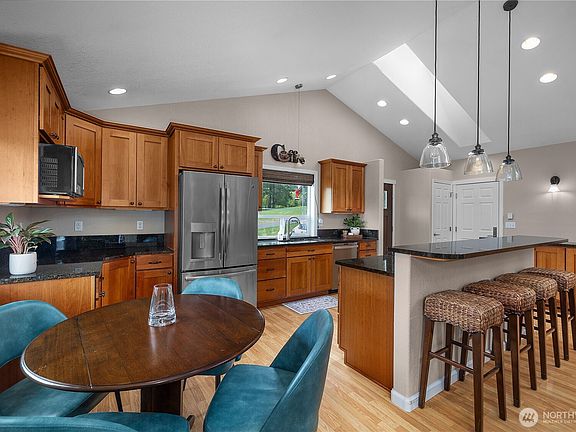 5th image of 8434 Baird Road NE