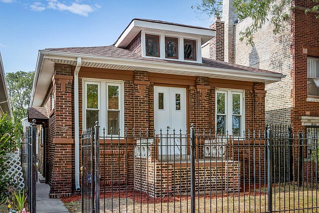 1st image of 8004 S Blackstone Ave