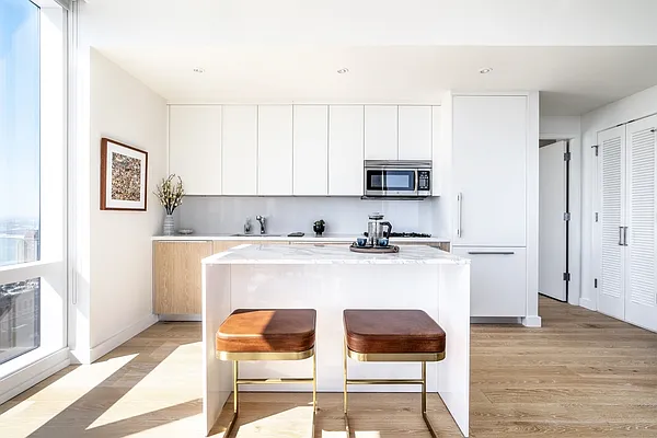 Rented by Greystar | media 32