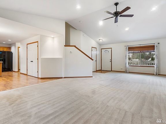 3rd image of 1139 Canna Ct SE