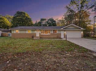 2150 S Maple Island Rd, Muskegon, MI 49442
