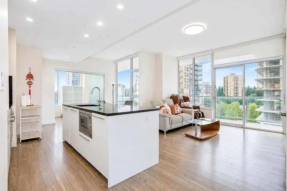 2 bed, 960 sqft, $3,000 — Photo 2