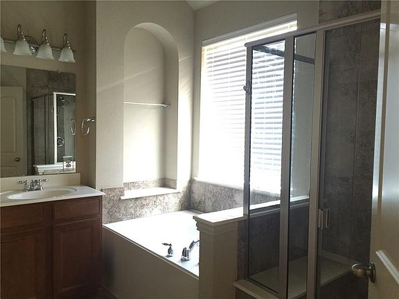 4th image of 7109 Desert Willow Dr