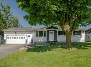 3299 Mohawk St, Sauquoit, NY 13456