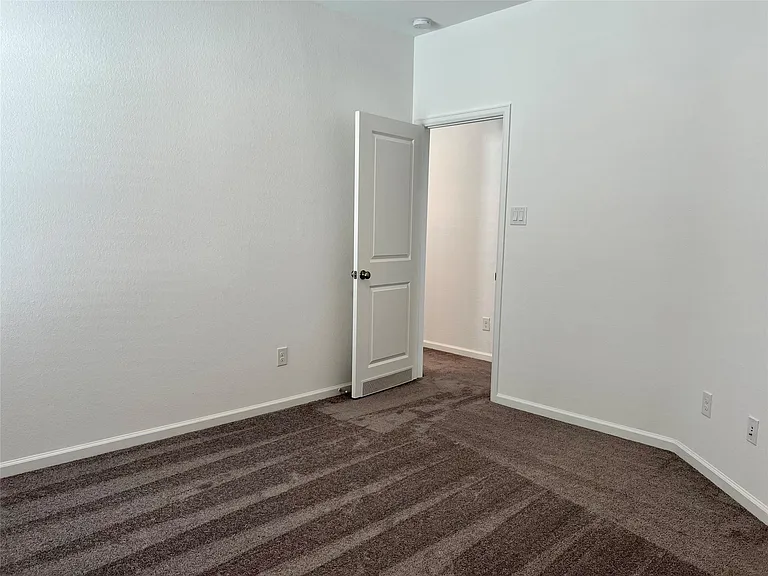 5719 Foggy Vine Ct — Photo 29