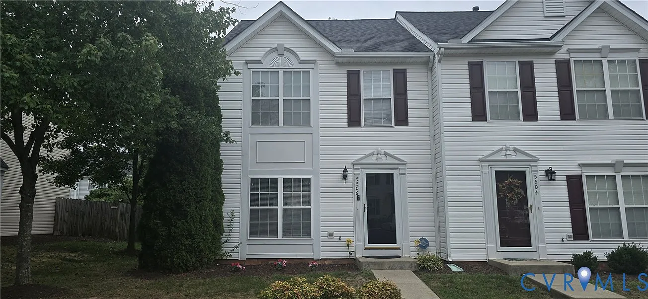3 bed, 2.5 bath, 1452 sqft, $2,100 — Photo 1