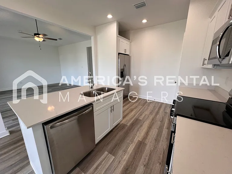 19617 Amberley Rd — Photo 25