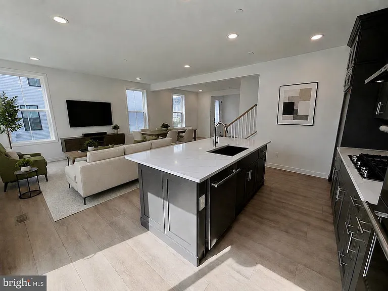 517 Anfield Rd — Photo 12