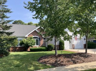 1728 Colony Ct, Hartford, WI 53027