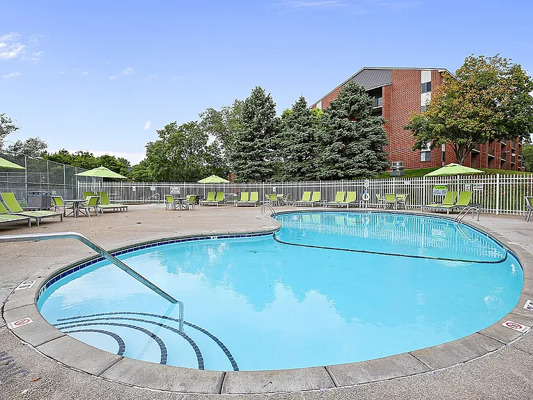 Twelve 501 Apartment Homes — Photo 33