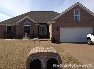 8762 Calvin Cir, Newburgh, IN 47630