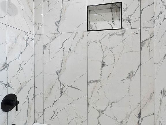 5th image of 607 W Madison Ave