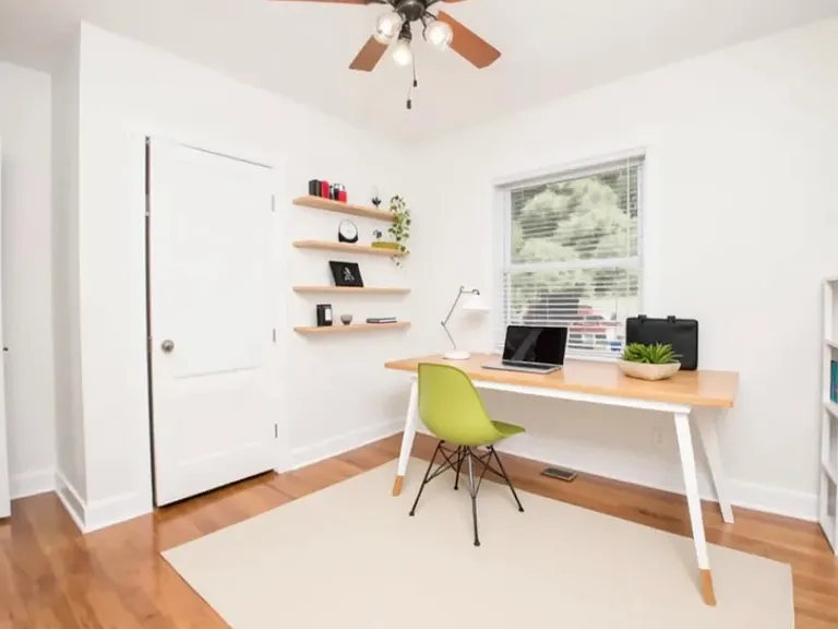 2425 Amber St — Photo 5