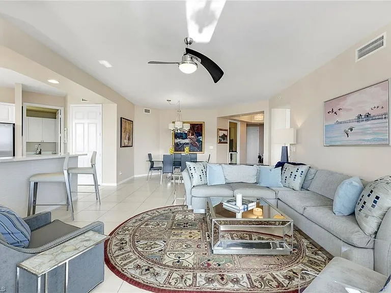 400 Flagship Dr #902 — Photo 5