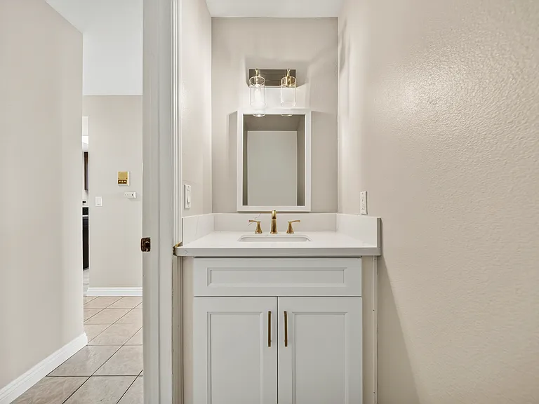 707 E Lomita Ave #4 — Photo 11