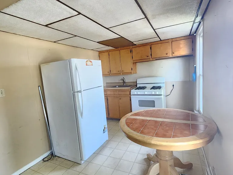 146 W Dorrance St #2F — Photo 2