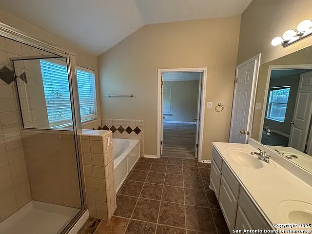 20502 Wild Springs Dr — Photo 17