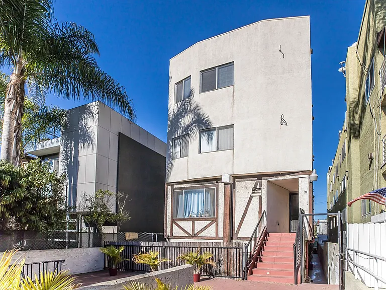 39 Sunset Ave. — Photo 14