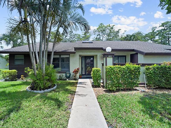 3rd image of 451 Knollwood Court