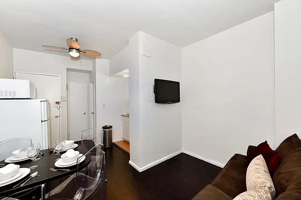 Rented by Corcoran | media 54