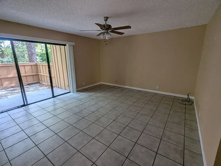 222 Crown Oaks Way — Photo 20