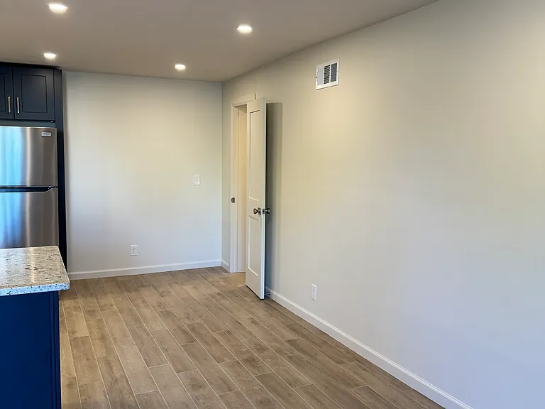 1735 S Cheyenne Ave #E — Photo 4